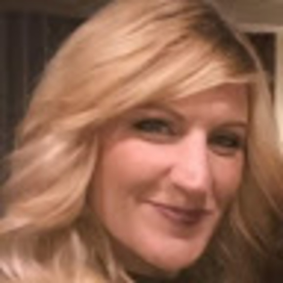 Meet your Posher, Jennifer - Picture 1 of 1